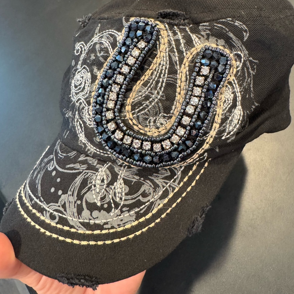 Distressed Embellished Western Black Cap with Rhinestone Horse Shoe